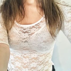 Quarter sleeve Light Lace Bodysuit